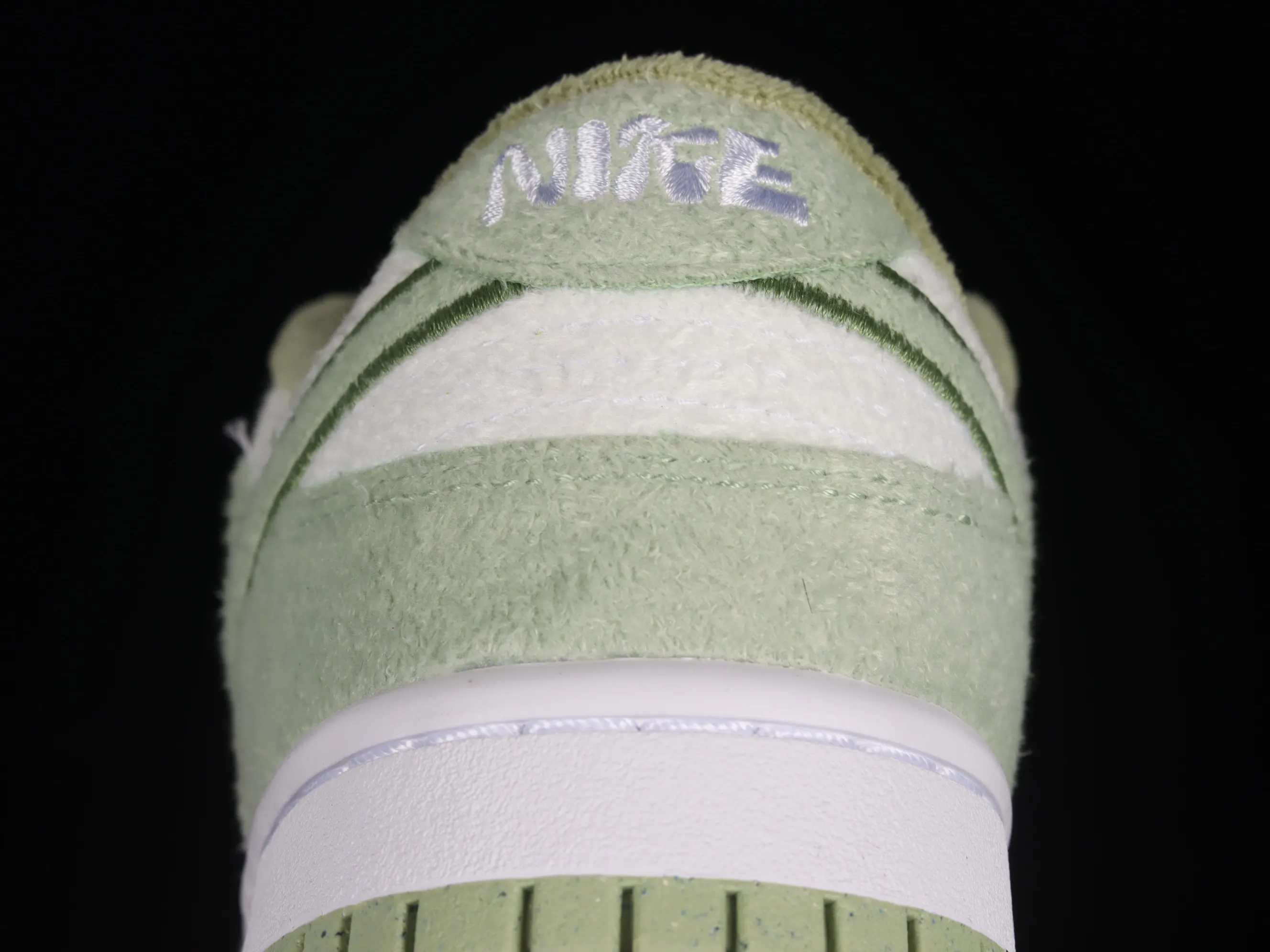 All categories Nk SB Dunk series Nk SB Dunk Low low-top sneakers C version Nk SB Dunk Low wool white green SB low-top sports and leisure sneakers DQ7579-300